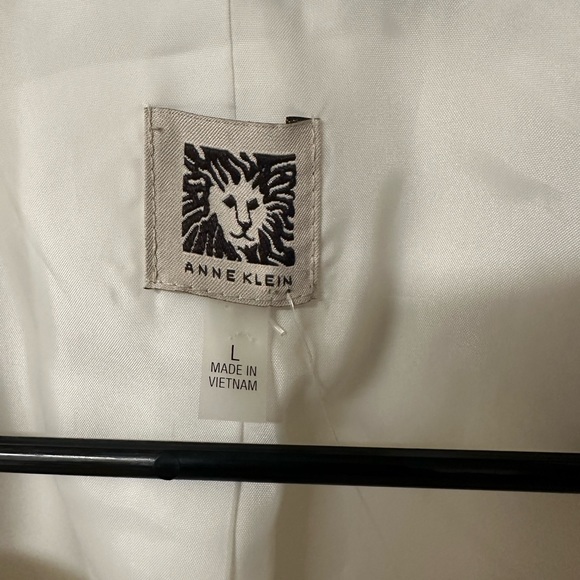 NWT Anne Klein Ivory Jacket w gold Lion Head buttons Size L - Picture 4 of 8